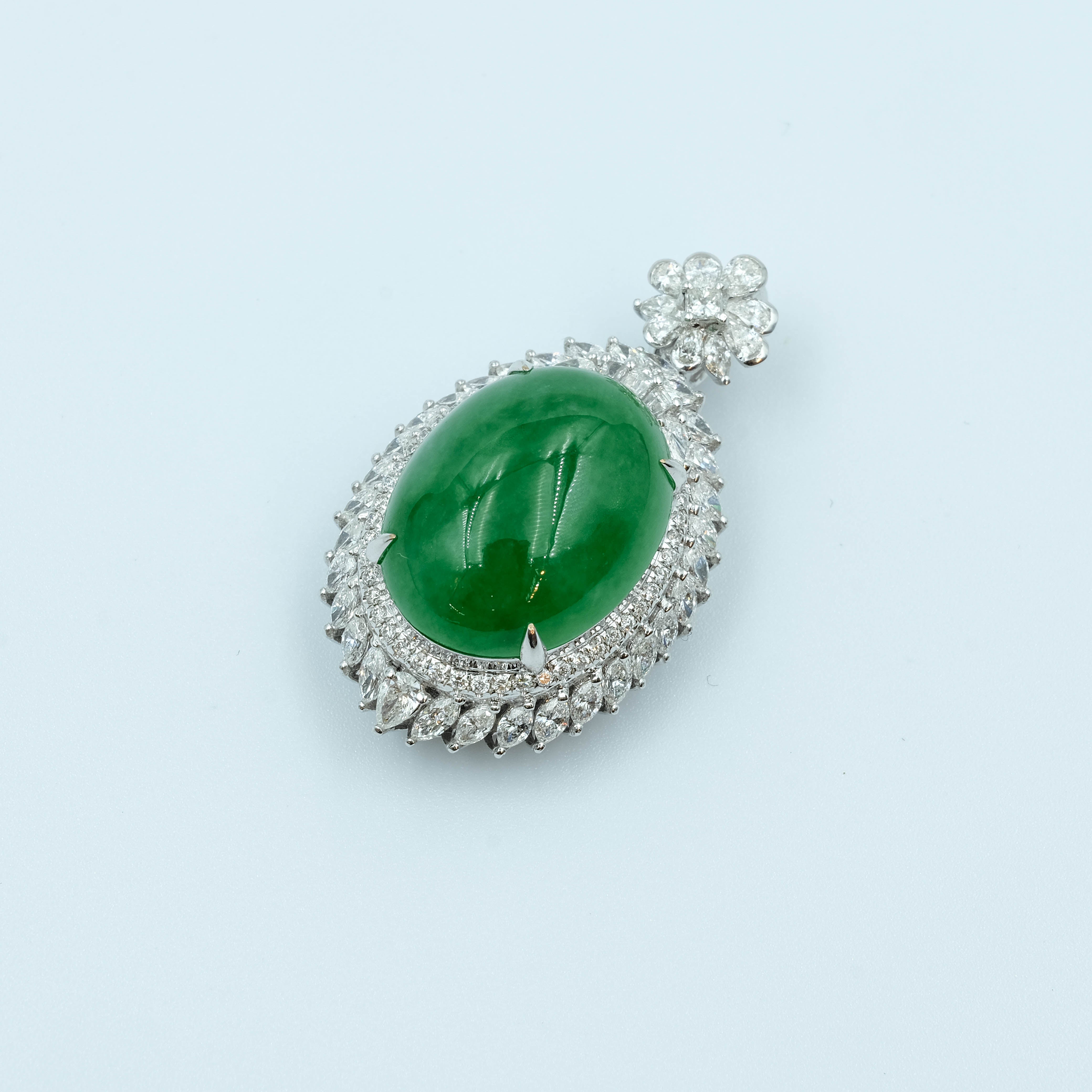 Oval Pendant Jadeite Imperial Green Grade A 18K White Gold Inlay