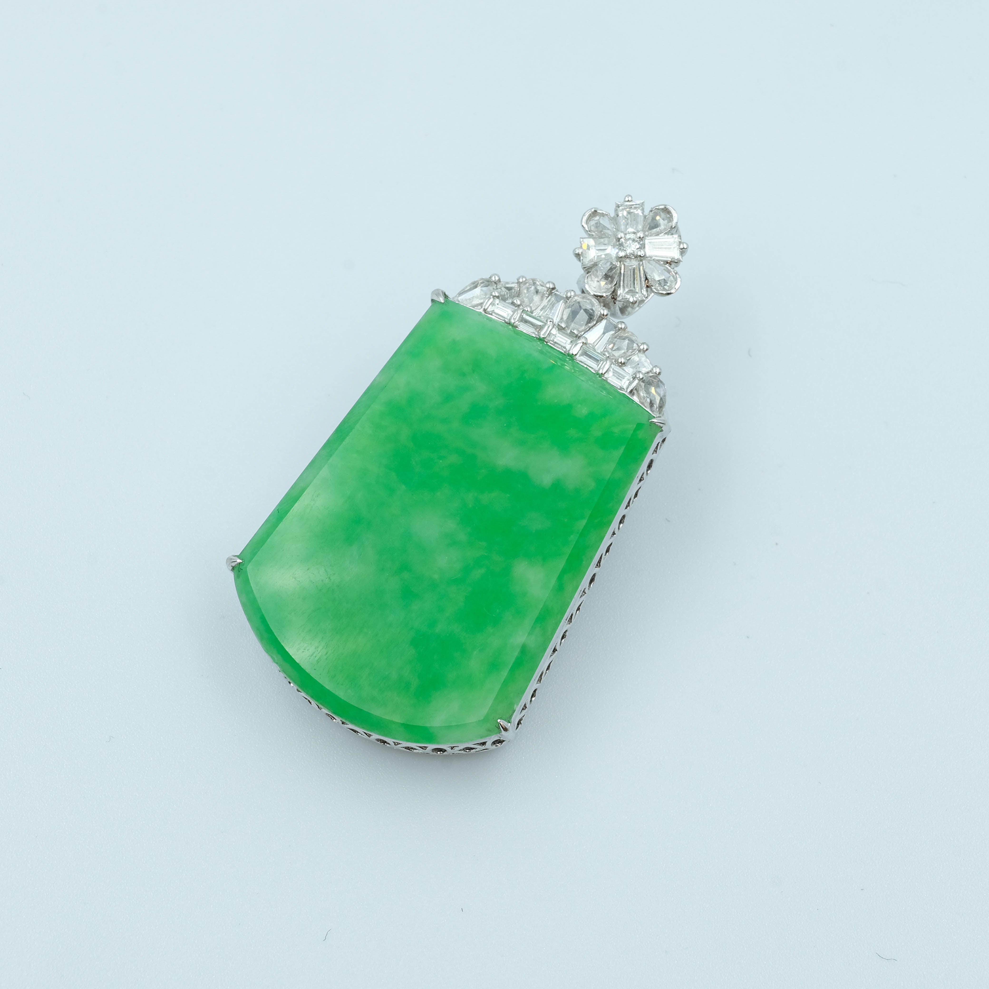 WuShiPai Pendant Jadeite Jade Sweet Green Grade A 18K White Gold Inlay