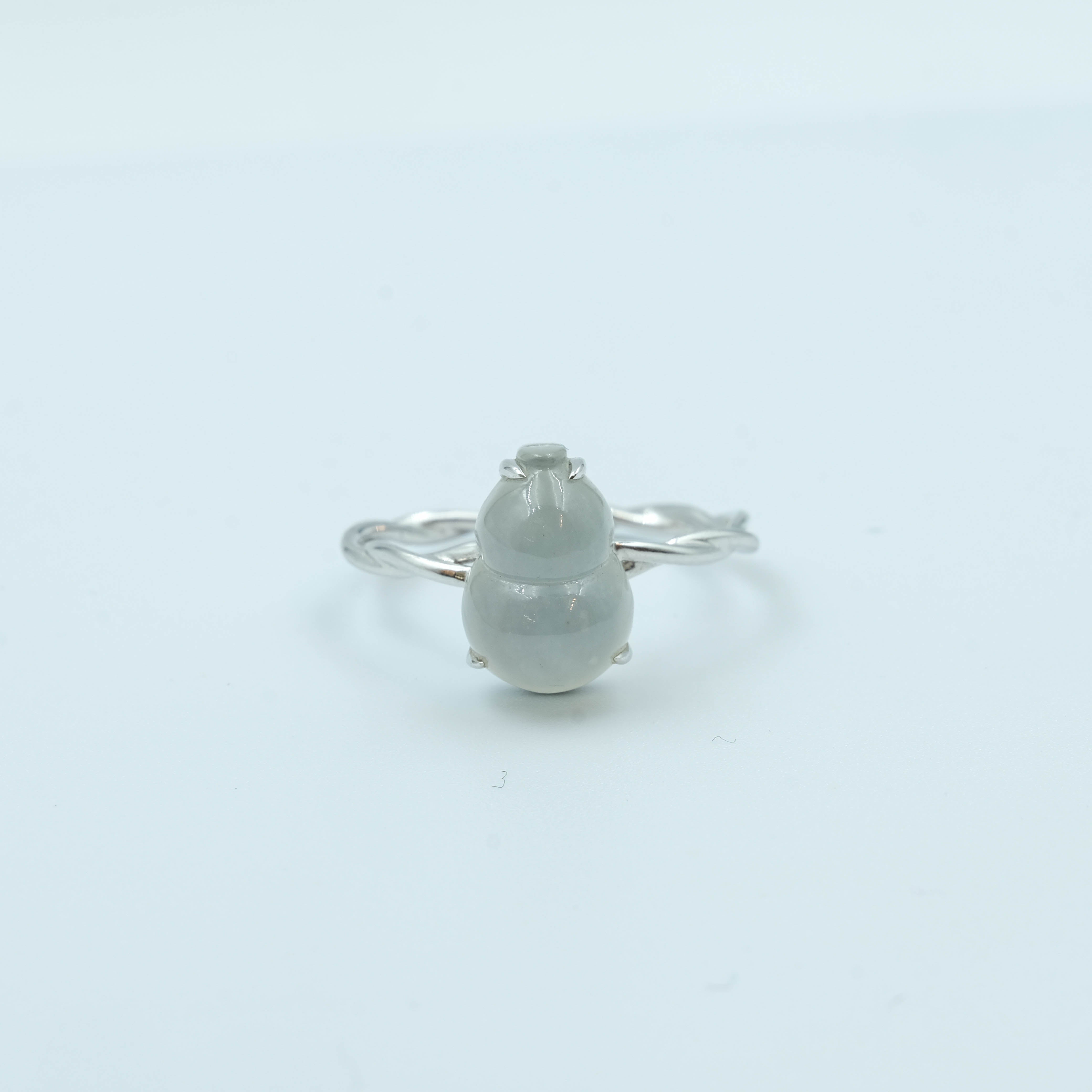 Hulu Translucent White Jadeite Ring 18k White Gold