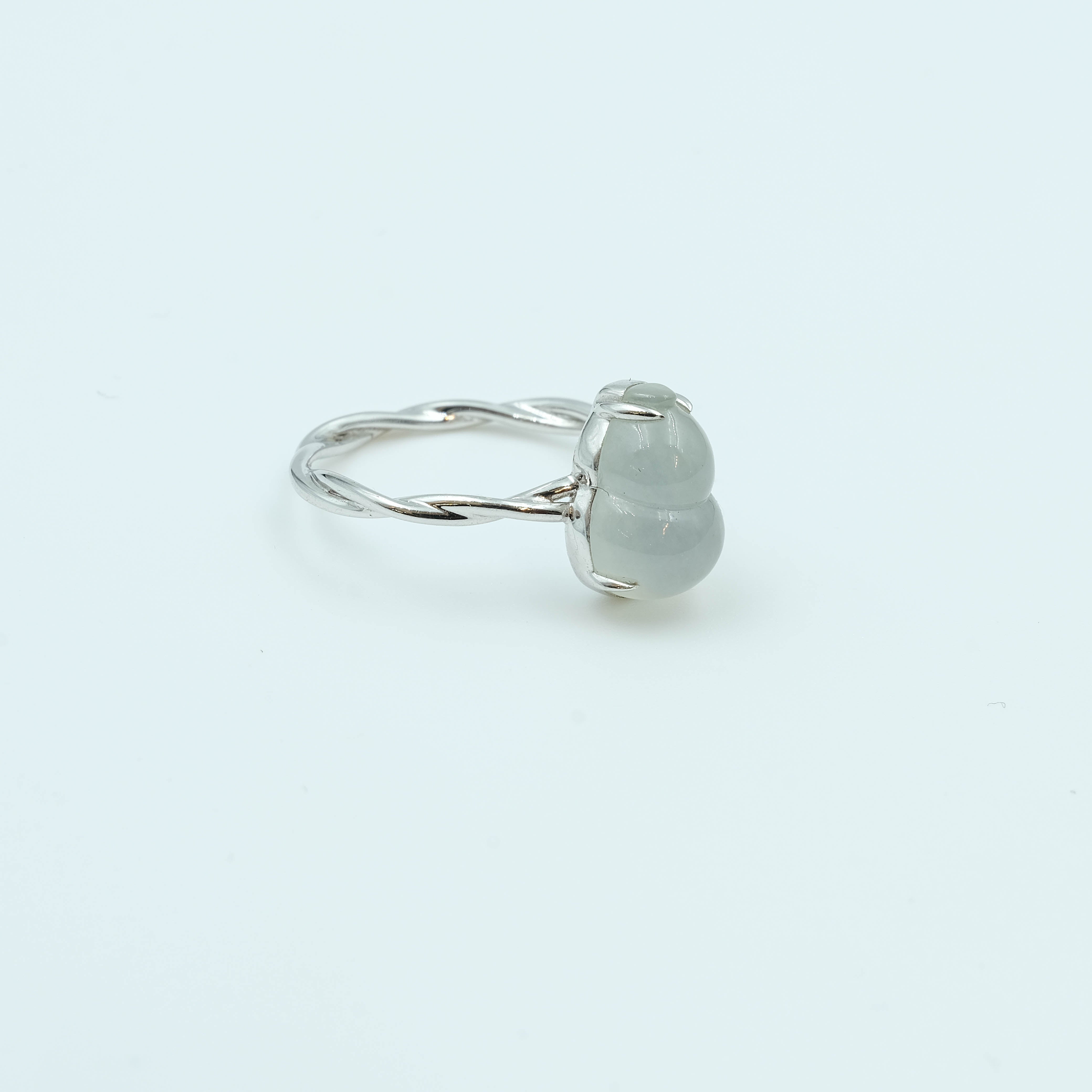 Hulu Translucent White Jadeite Ring 18k White Gold